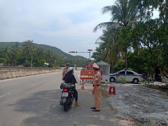 Trạm CSGT Đức Phổ- Công an Tỉnh Quảng Ngãi trong công tác phòng chống, đẩy lùi dịch bệnh Covid – 19